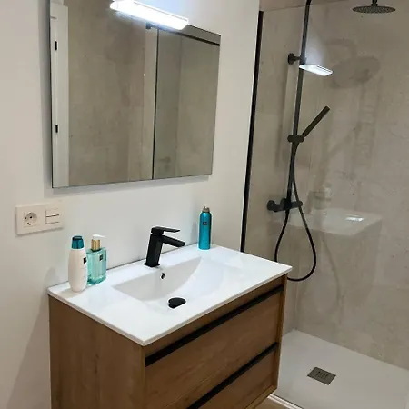 At Pasaje Sancti Spiritus 2 *